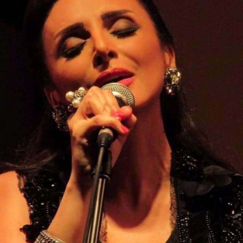 أنغام عاشت علاقة متوترة مع والدها