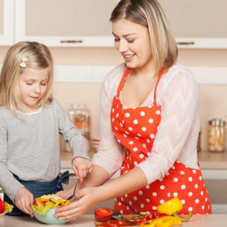 كيف تُدرب الأم طفلها على تحمل المسؤولية 