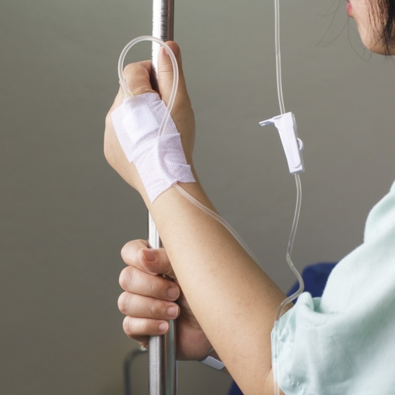 ما هو الفرق بين العلاج الاشعاعي والعلاج الكيميائي	