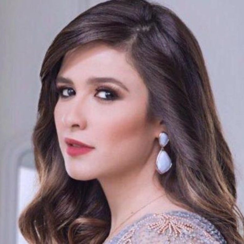 ياسمين عبد العزيز