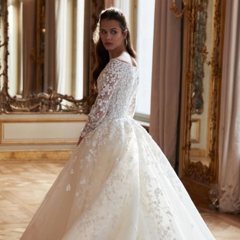 فستان زفاف من ريم عكرا Reem Acra لربيع 2019