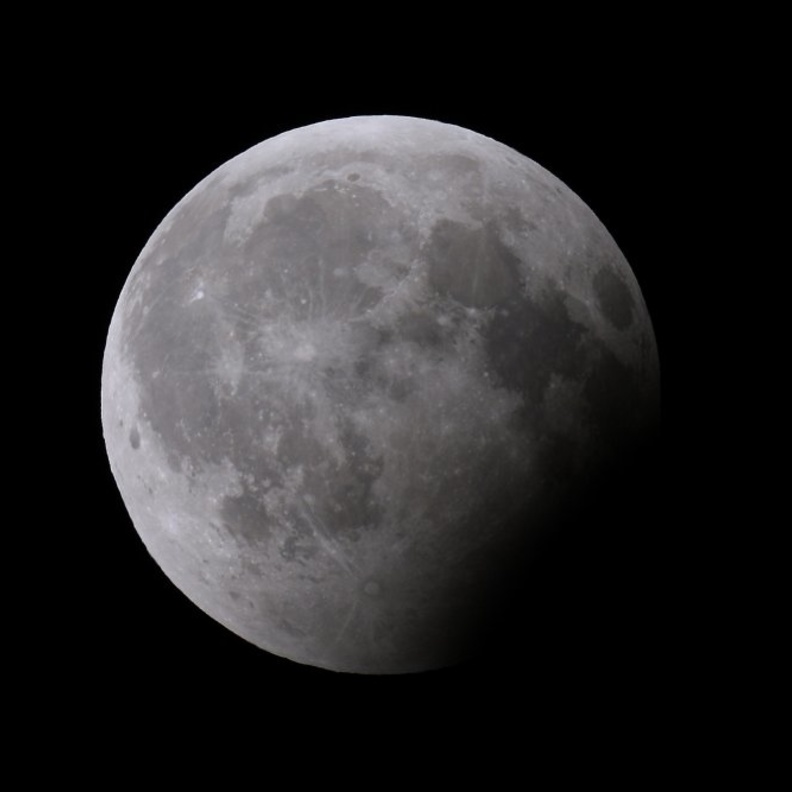 السعودية تشهد أول خسوف قمري في 2019