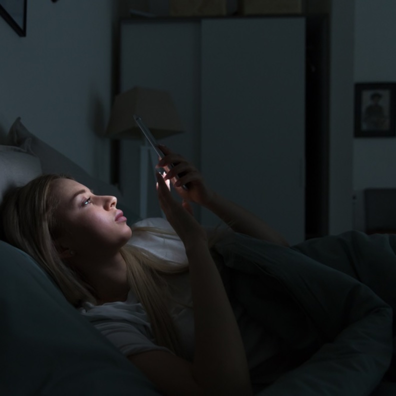  الاجهزة الذكية تسبب الارق