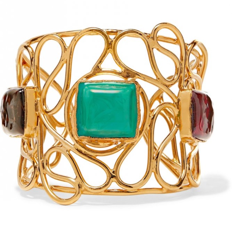 الأساور العريضة البارزة Bold Cuffs