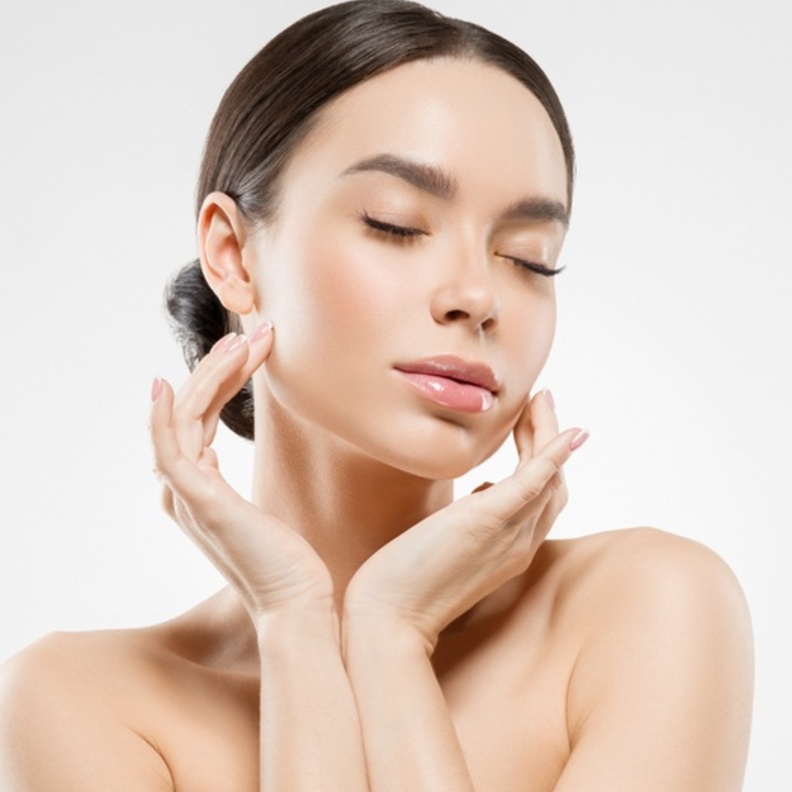 زيت الارغان يمنح النضارة للبشرة