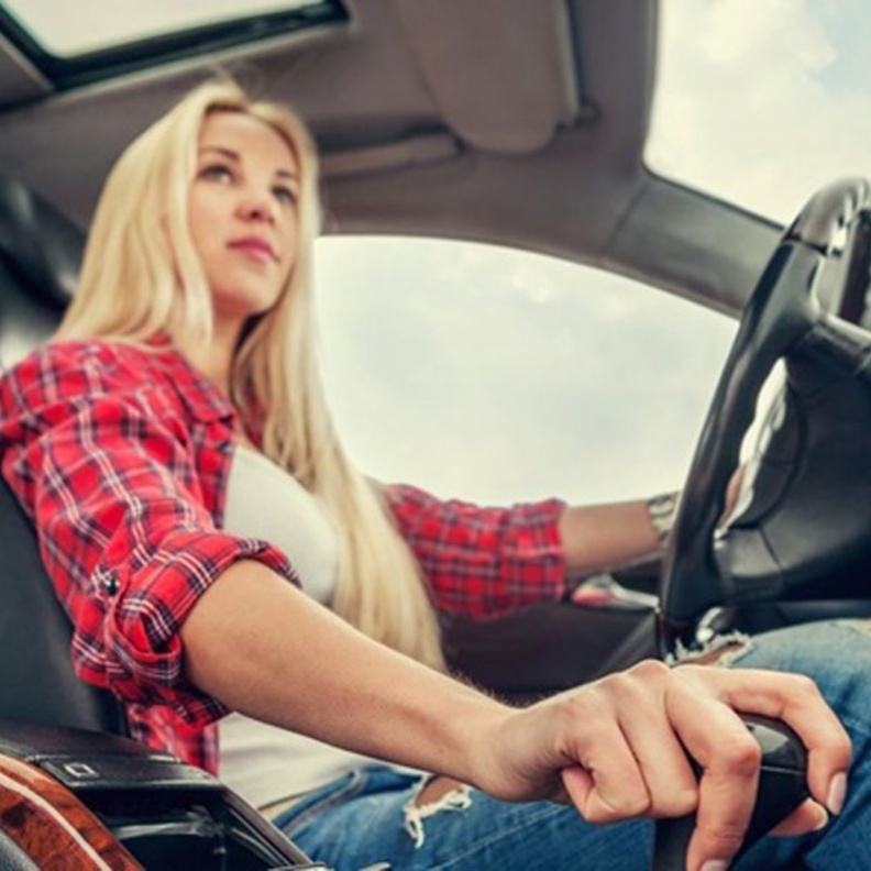 أخطاء يجب تفاديها خلال القيادة 