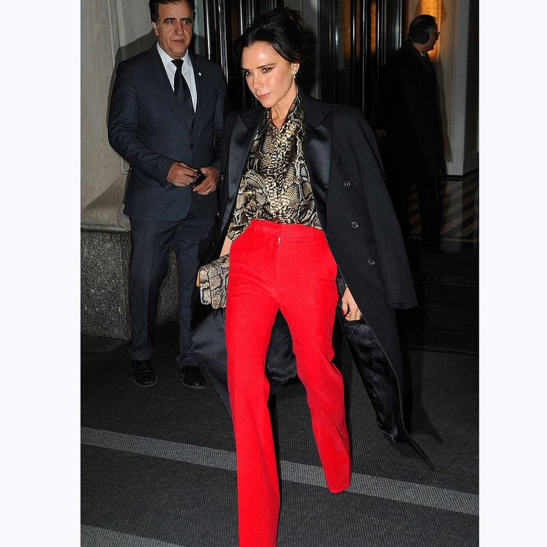 شاهدي تألق هذه التصاميم عندما ترتديها فيكتوريا بيكهام