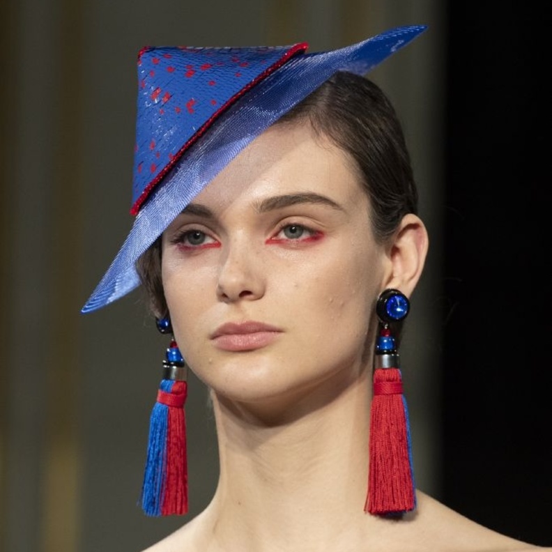 أحمر شفاه بني من دار BaroQco