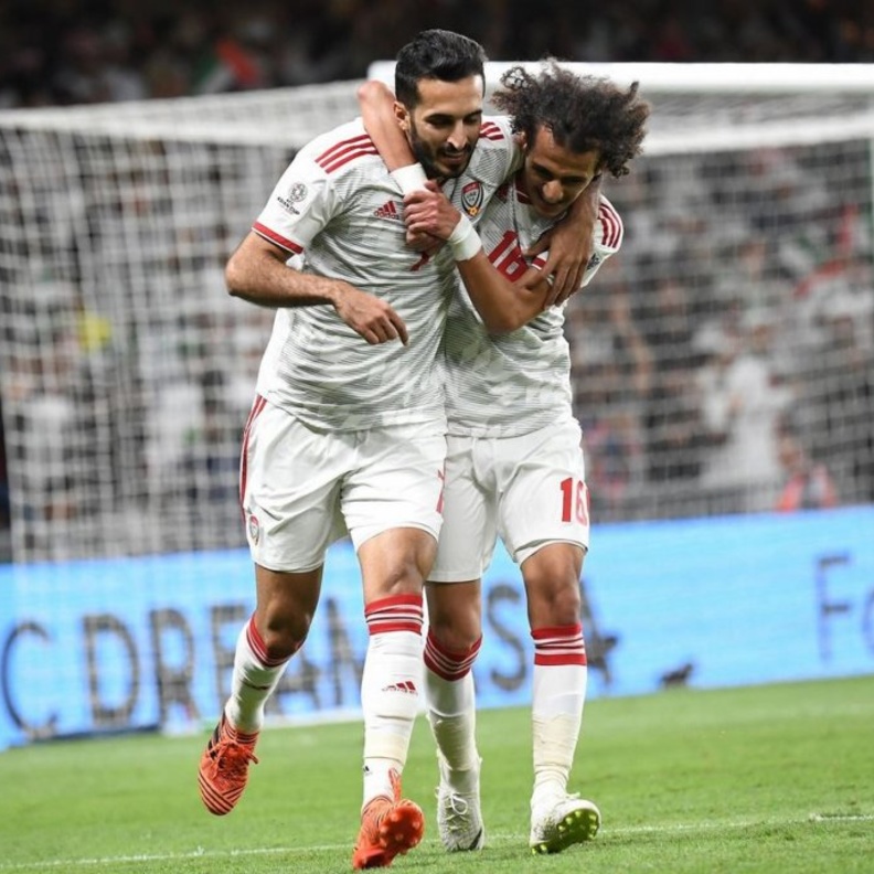 الأبيض الإماراتي يثأر من أستراليا