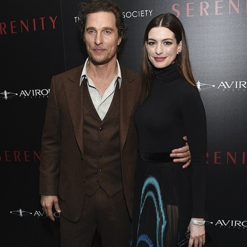 ماثيو ماكونهي و آن هاثاواي