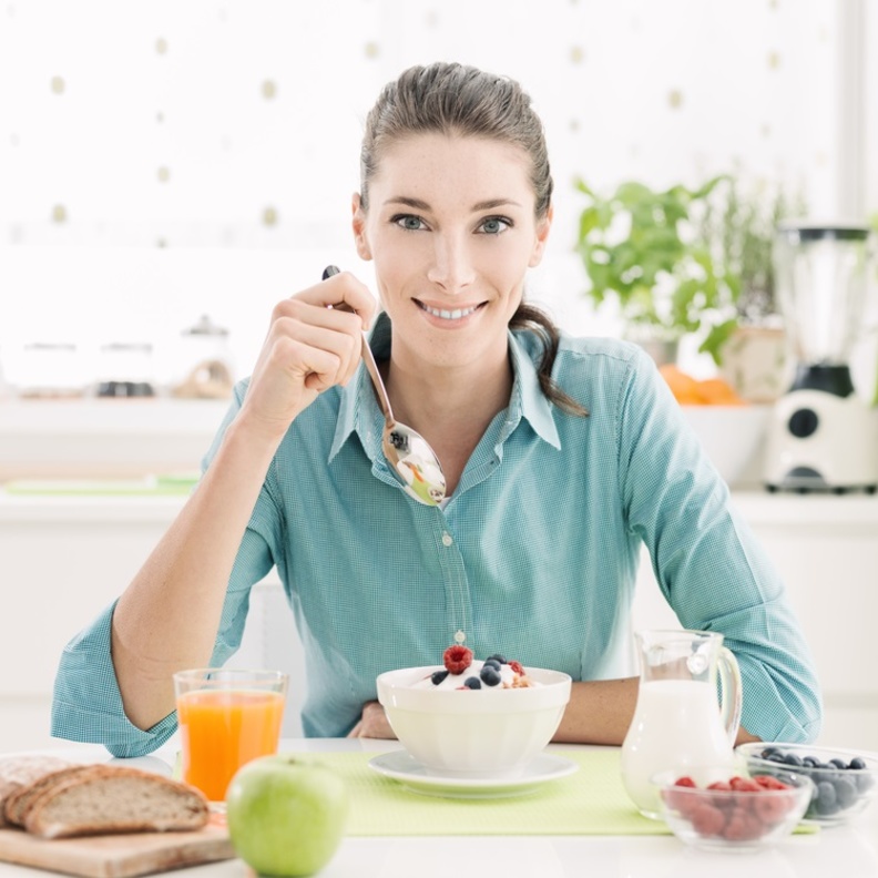 5 اطعمة صحية تبدأين بها يومك