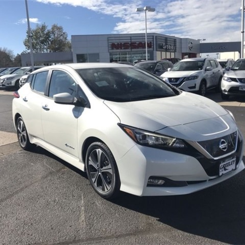 مميزات وعيوب سيارة نيسان ليف