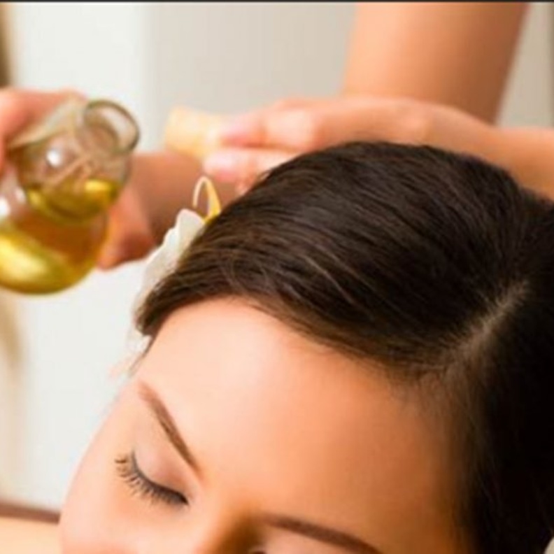 3 أسباب تجعل زيوت الشعر عناصر أساسية للعناية بأناقتك