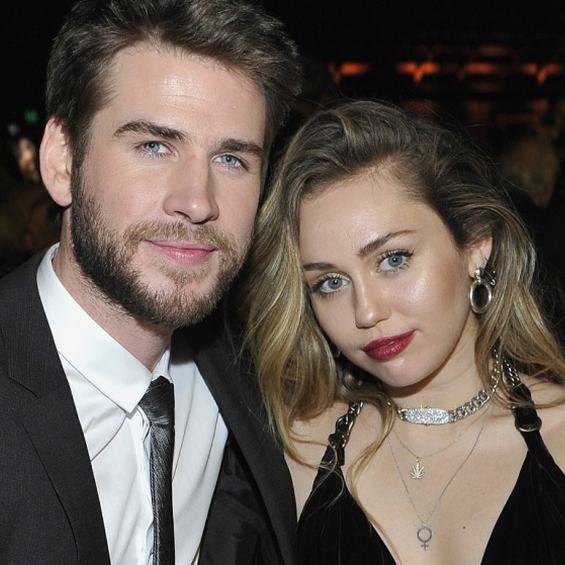 مايلي سايرس و ليا هيمسورث