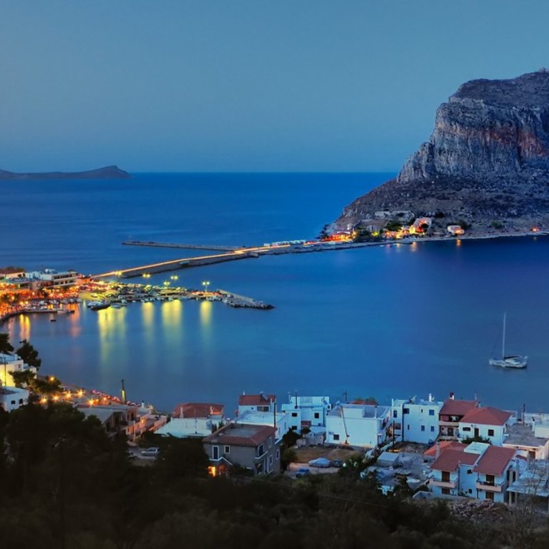 إبيداوروس هو مسرح يوناني تاريخي ويوصف بأنه أعجوبة معمارية تاريخية ليس فقط لضخامة حجمه وقدرته على استيعاب أعداد ضخمة من الجمهور