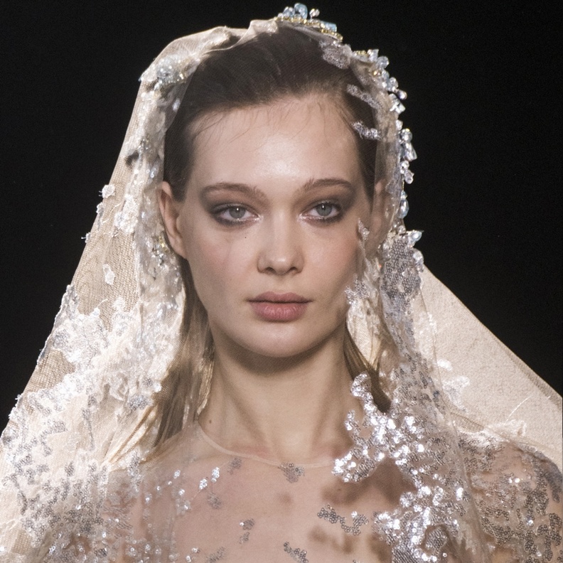  مكياج زفافك من اسبوع الموضة الباريسي فاخر وعصري على طريقة زهير مراد Zuhair Murad