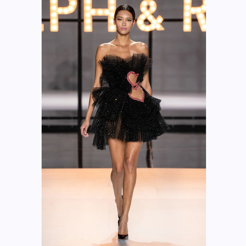 فستان اسود قصير من رالف اند روسو