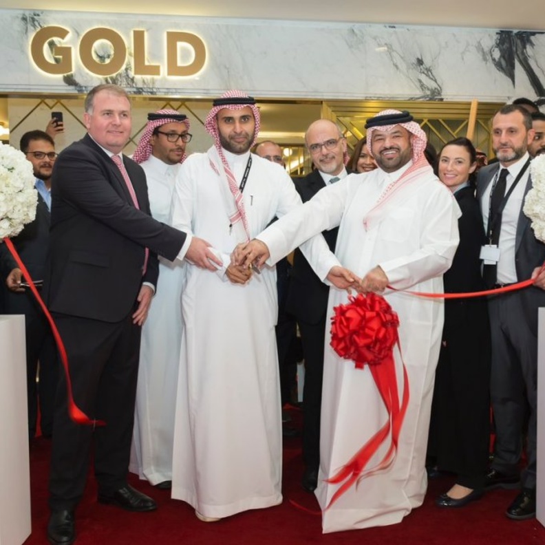 جانب من اعلانات هيئة الاعلام لافتتاح اول سينما في جدة