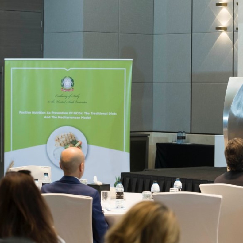رؤية معمّقة حول الفوائد الصحية لحمية البحر المتوسط في مؤتمر التغذية في دبي