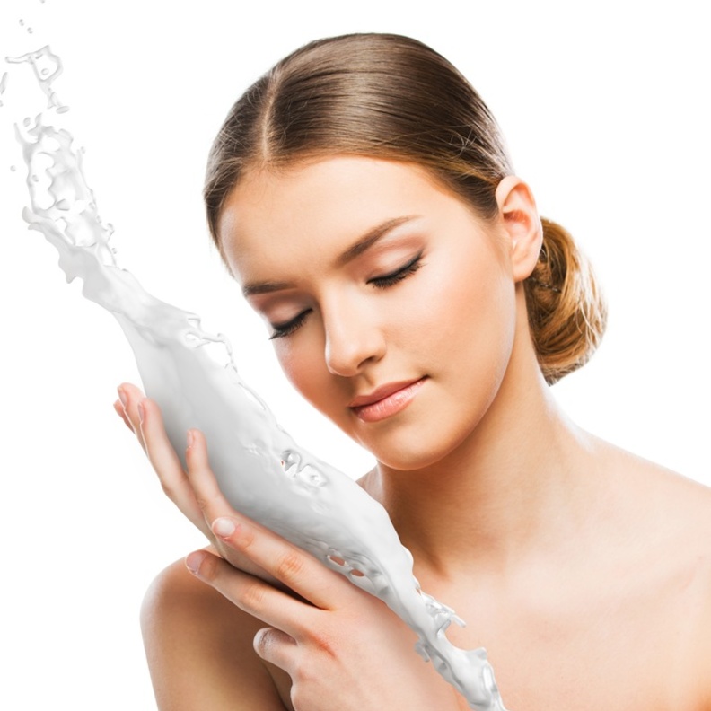 وصفات الحليب تساعد على تبييض البشرة