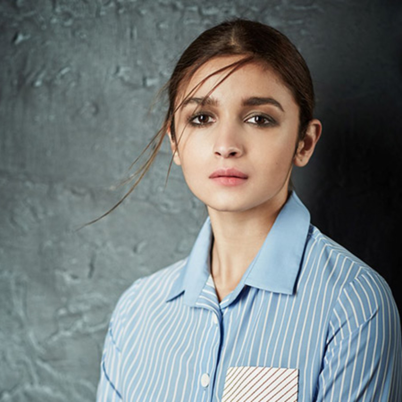  عليا بهات من نجوم بوليوود الذين يفضلون العقارات