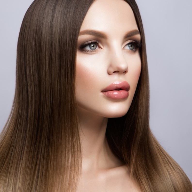 استخدمي وصفات القرفة لتكبير الشفاه