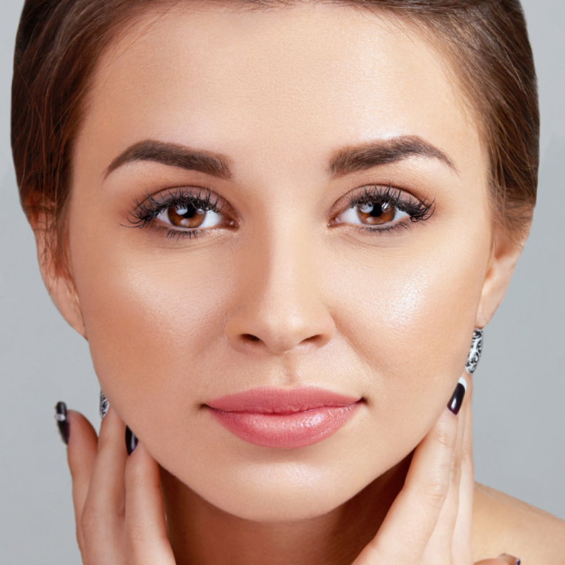 اتبعي إطلالة المكياج بهذه الخطوات