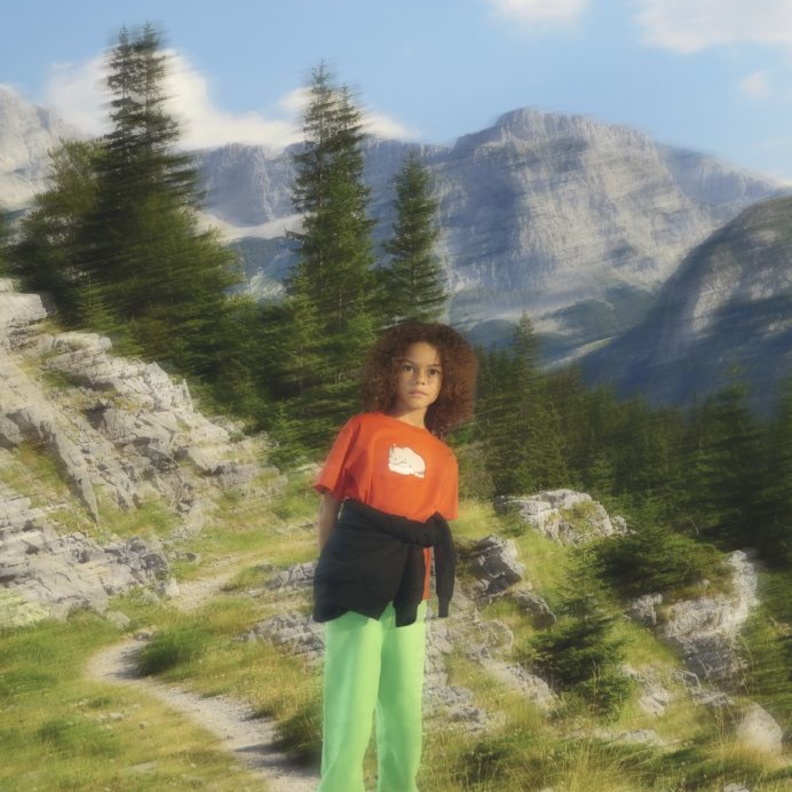 مجموعة حصرية لـ Farfetch مع بالنسياغا