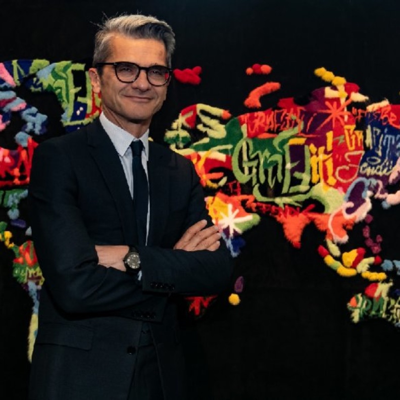 التصميم الداخلي لمتجر فندي في دبي مول