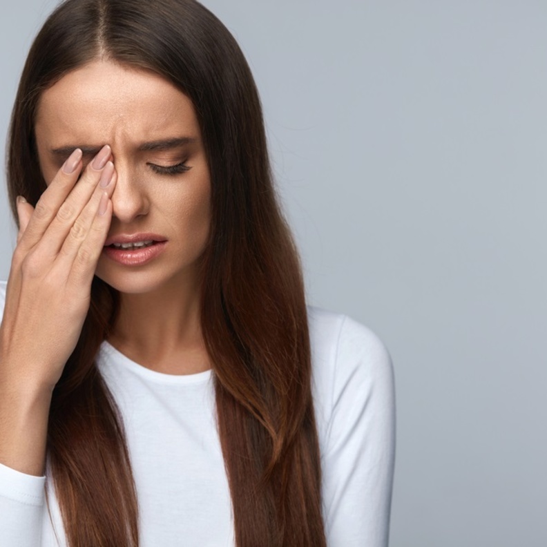 ما هي اسباب جفاف العين عند الاستيقاظ من النوم ؟