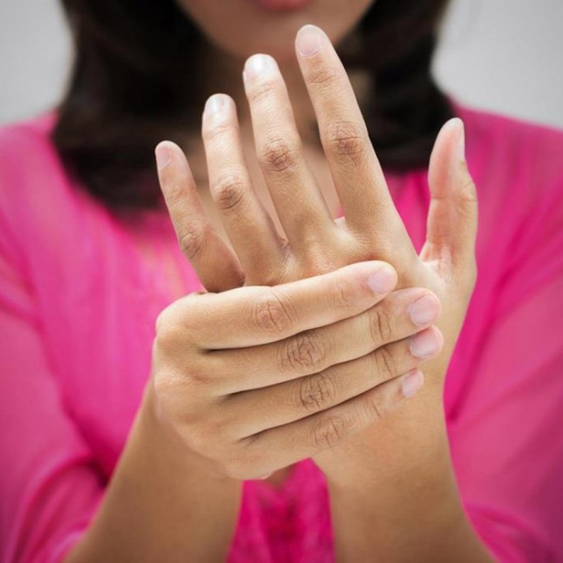 التهاب أوتار اليد يسبب ألم شديد