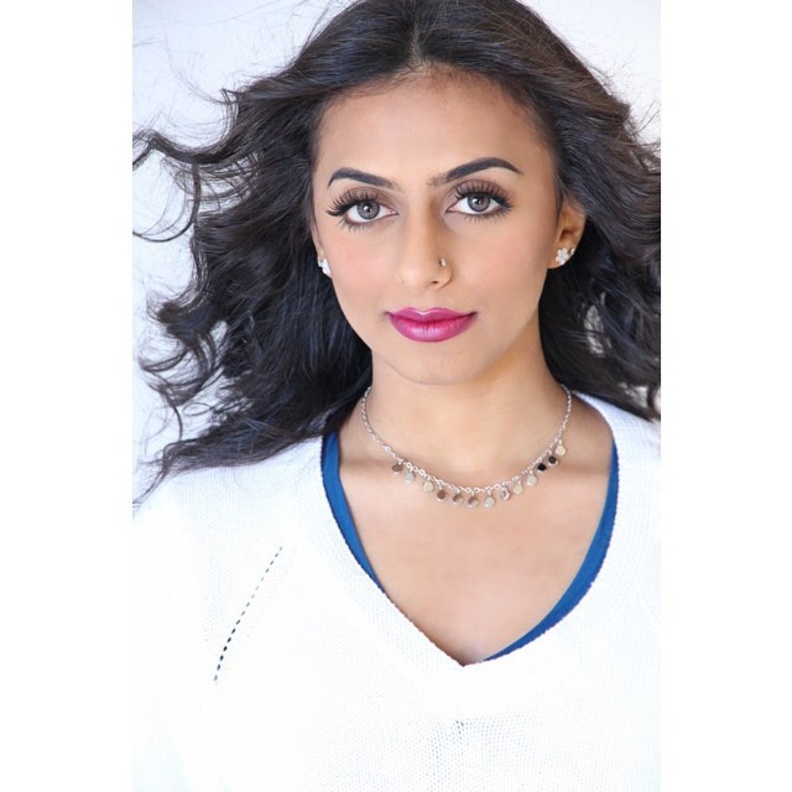 بسمة العتيبي أول مطربة بوب سعودية تفوز بلقب أفضل موهبة عربية في أمريكا 