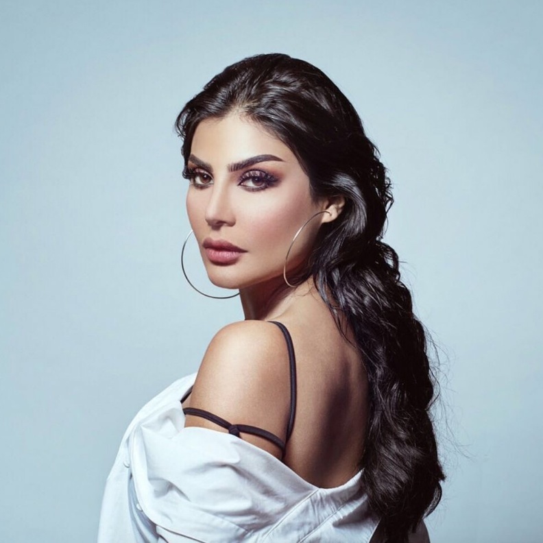 امل بوعوض من مكياج سارة السبيعي