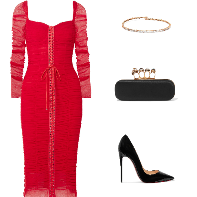 Alexander McQueen كلاتش باللون الأسود من