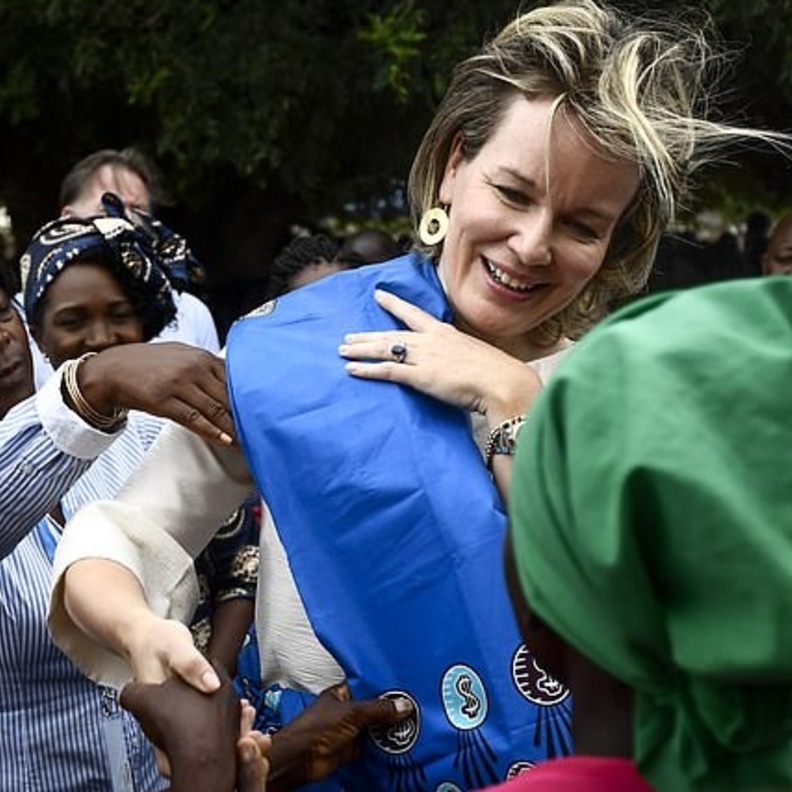 الملكة ماتيلد تظهر بثلاثة إطلالات في يوم واحد