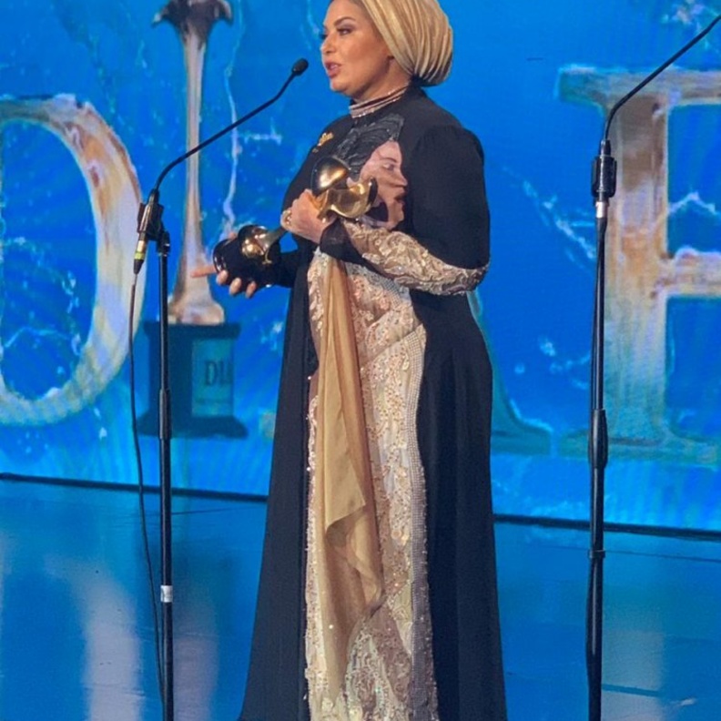 الفنانة صابرين