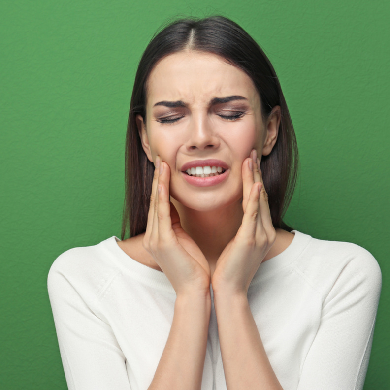 اعراض التهاب عصب الاسنان وطرق علاجه والوقاية منه