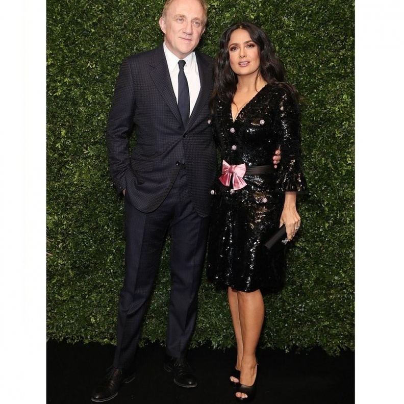 إطلالة سلمى حايك وزوجها رجل الأعمال فرانسوا بينو في حفل مرشحين BAFTA