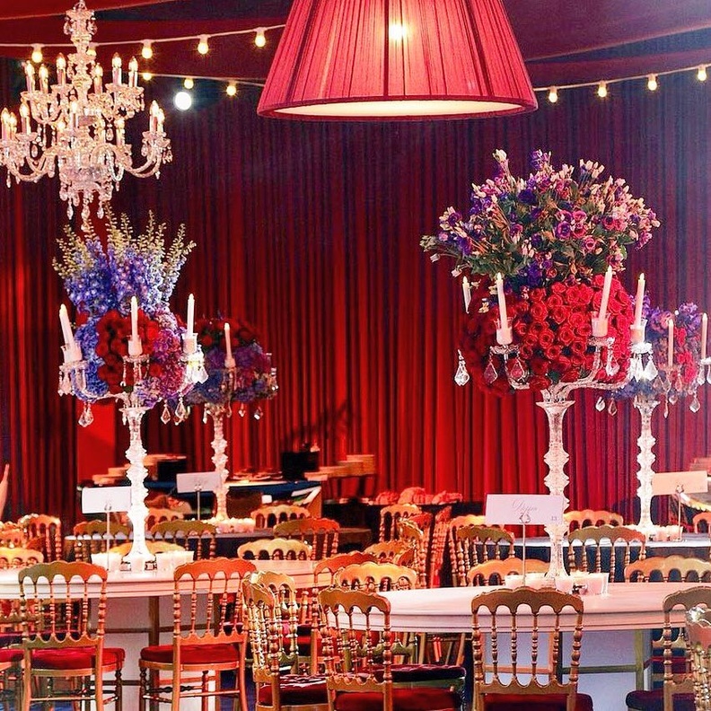 ديكورات قاعات الافراح للعروس في يوم الحب من تنظيم جويل حسون