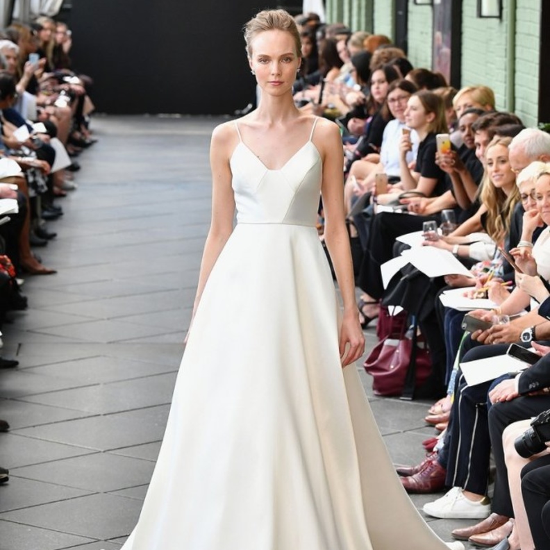  فستان من allison webb