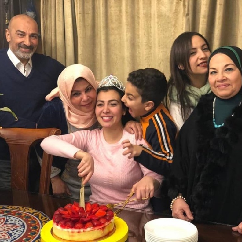 مريهان حسين مع اسرتها 