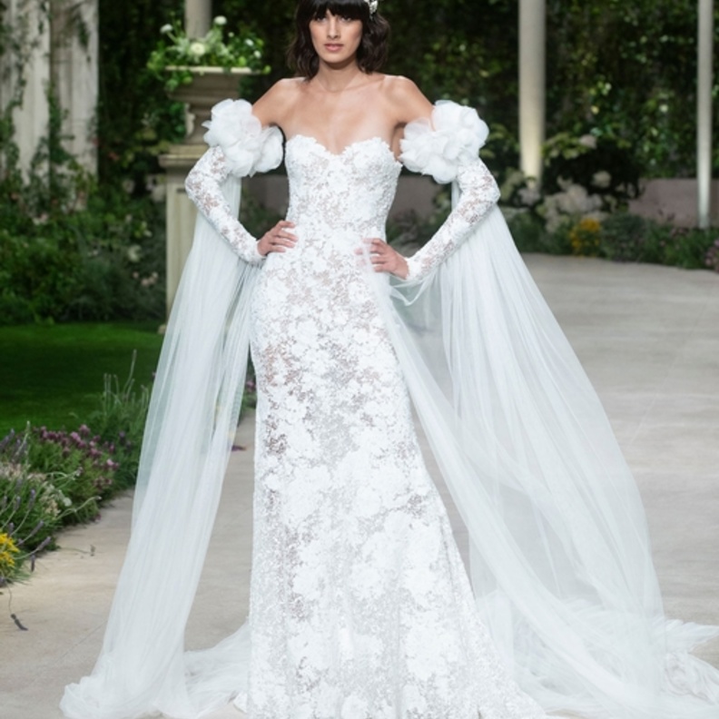 فساتين زفاف رومنسية