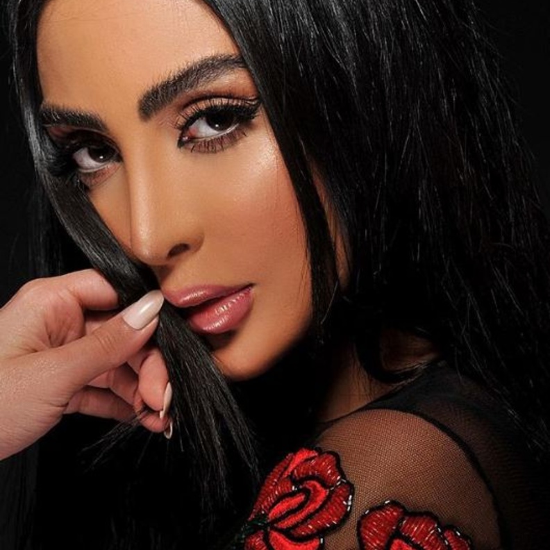 نور الغندور قبل ازالة فيلر شفاهها