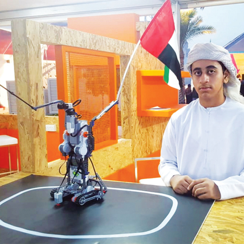 الطالب الإماراتي خالد أحمد الشامسي