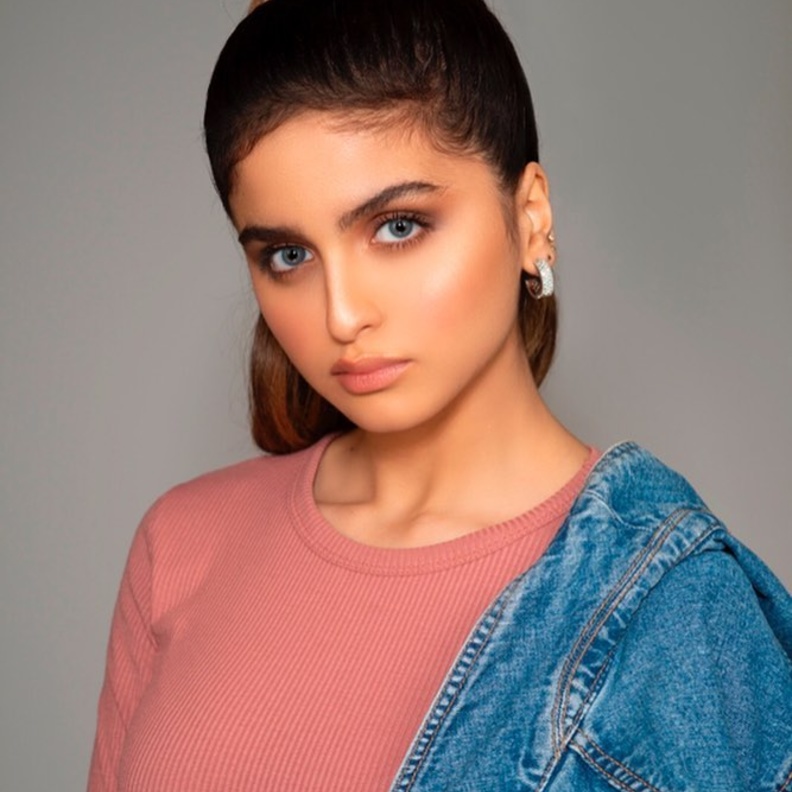 حلا الترك تبدأ برنامجها