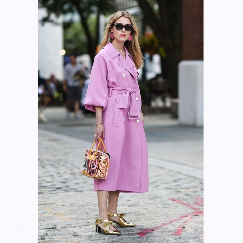 نسقي اللون الزهري بأساليب شبابية وعصرية