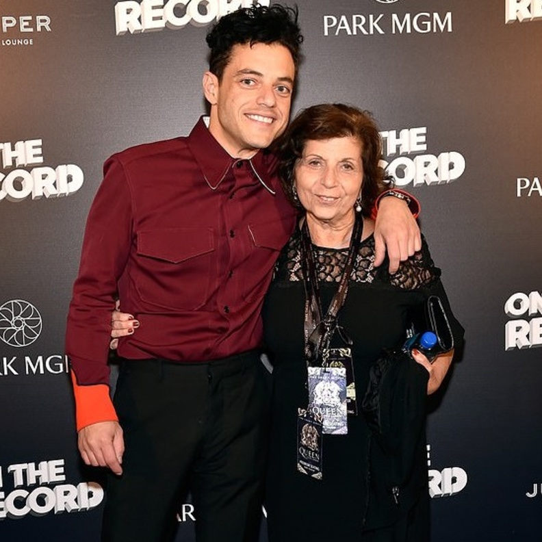 رامي مالك ووالدته