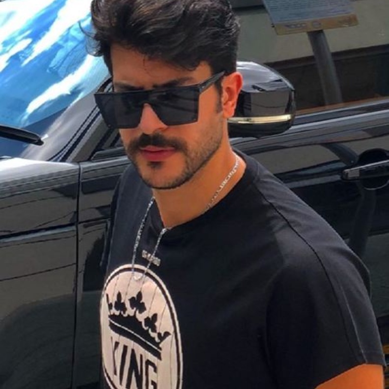 عيسى المرزوق يودع عزوبيته