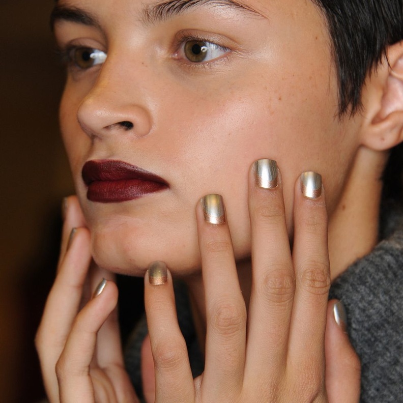 ألوان طلاء أظافر مميزة للبشرة السمراء