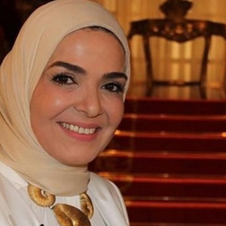 منى عبد الغني 